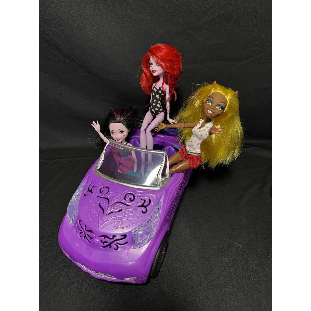 Monster High Purple Scaris Car + 3 Dolls Lot Draculaura Clawdeen Operetta